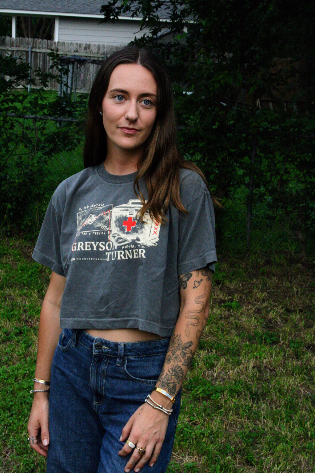 Greyson Turner 'Stitch Kit" Crop top (dark grey)