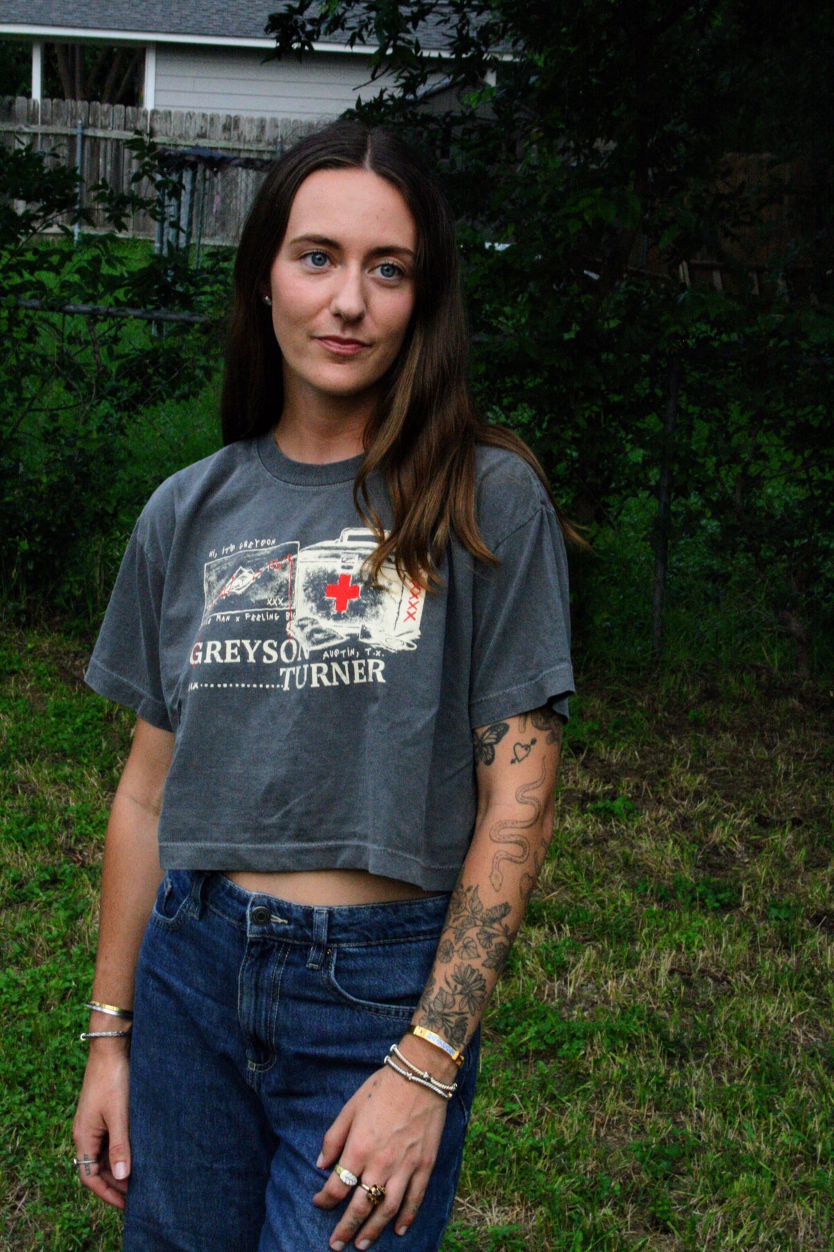 Greyson Turner 'Stitch Kit" Crop top (dark grey)